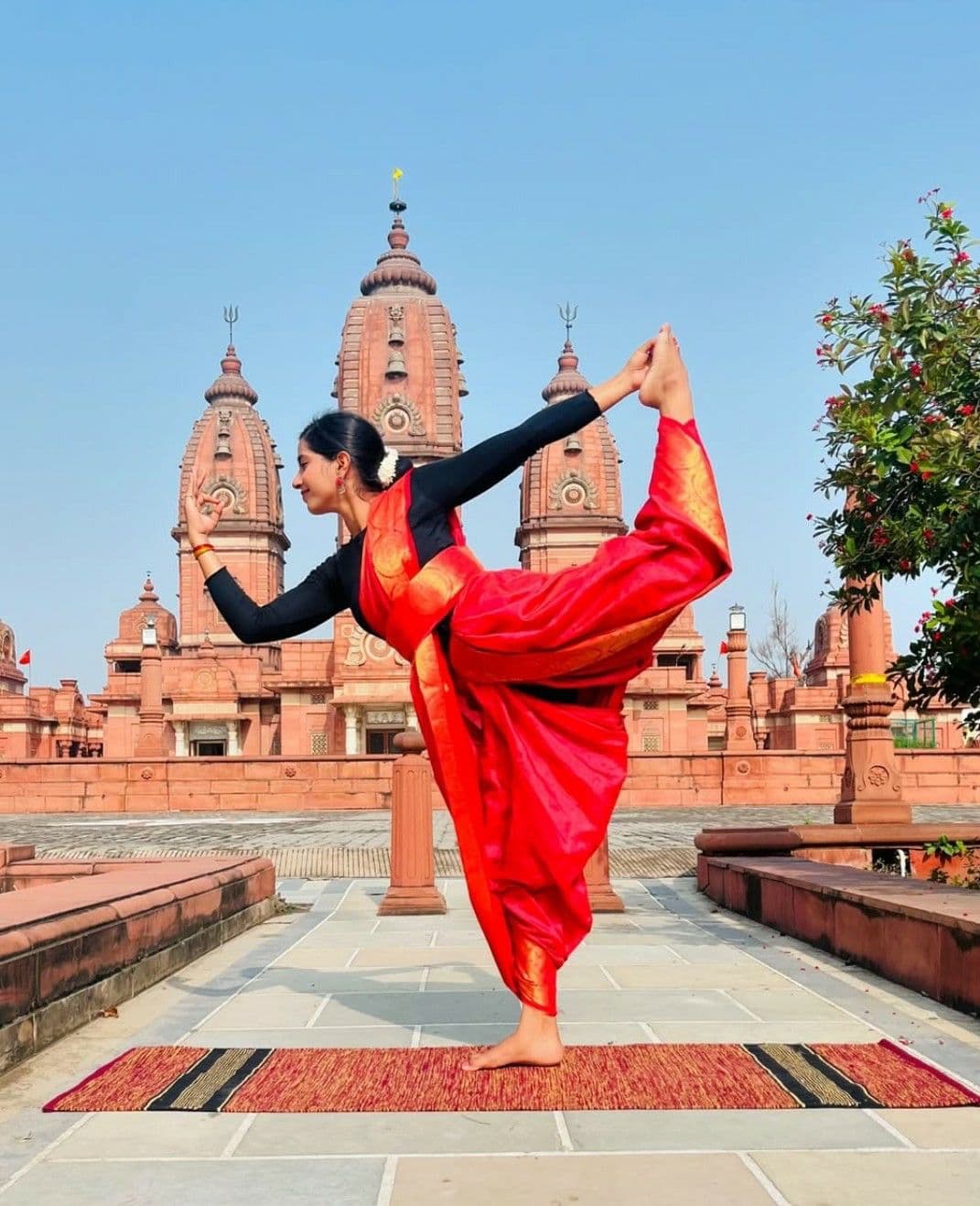 Deeksha Tripathi, yoga teacher at YogaNiroga